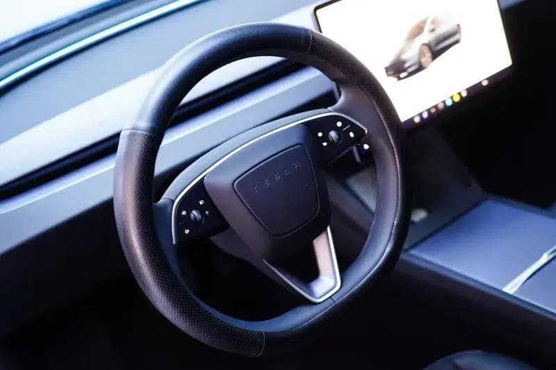 Model 3 2025 Rear-Wheel Drive — миниатюра 12