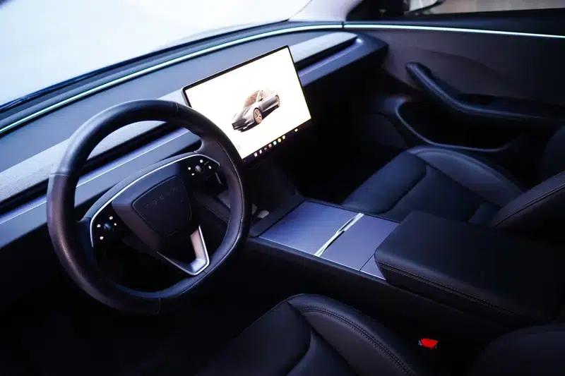 Model 3 2025 Rear-Wheel Drive — миниатюра 15