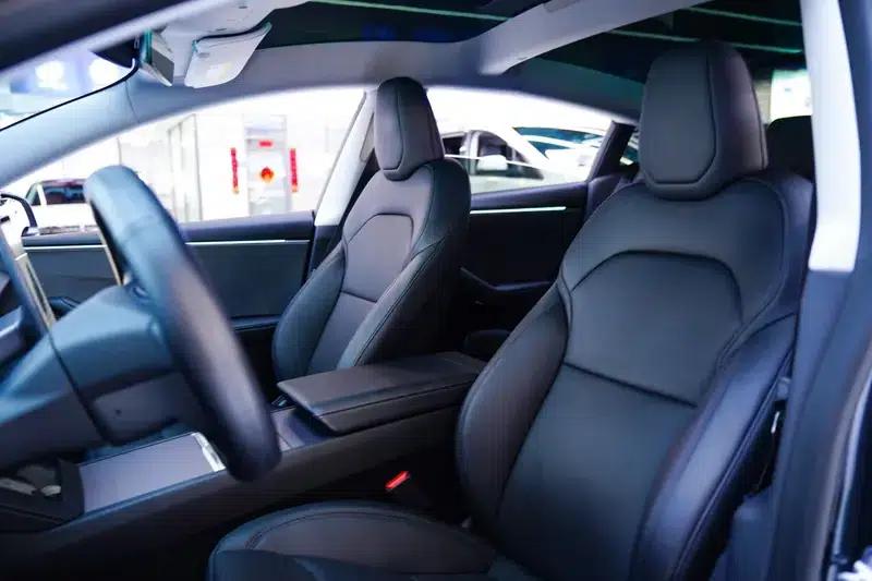 Model 3 2025 Rear-Wheel Drive — миниатюра 16