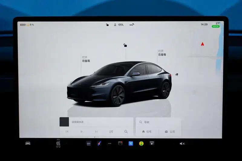 Model 3 2025 Rear-Wheel Drive — миниатюра 9