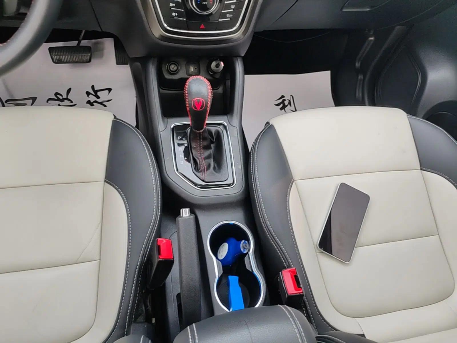 CHANGAN CS35 2017 1.6L Automatic Luxury Model — миниатюра 16