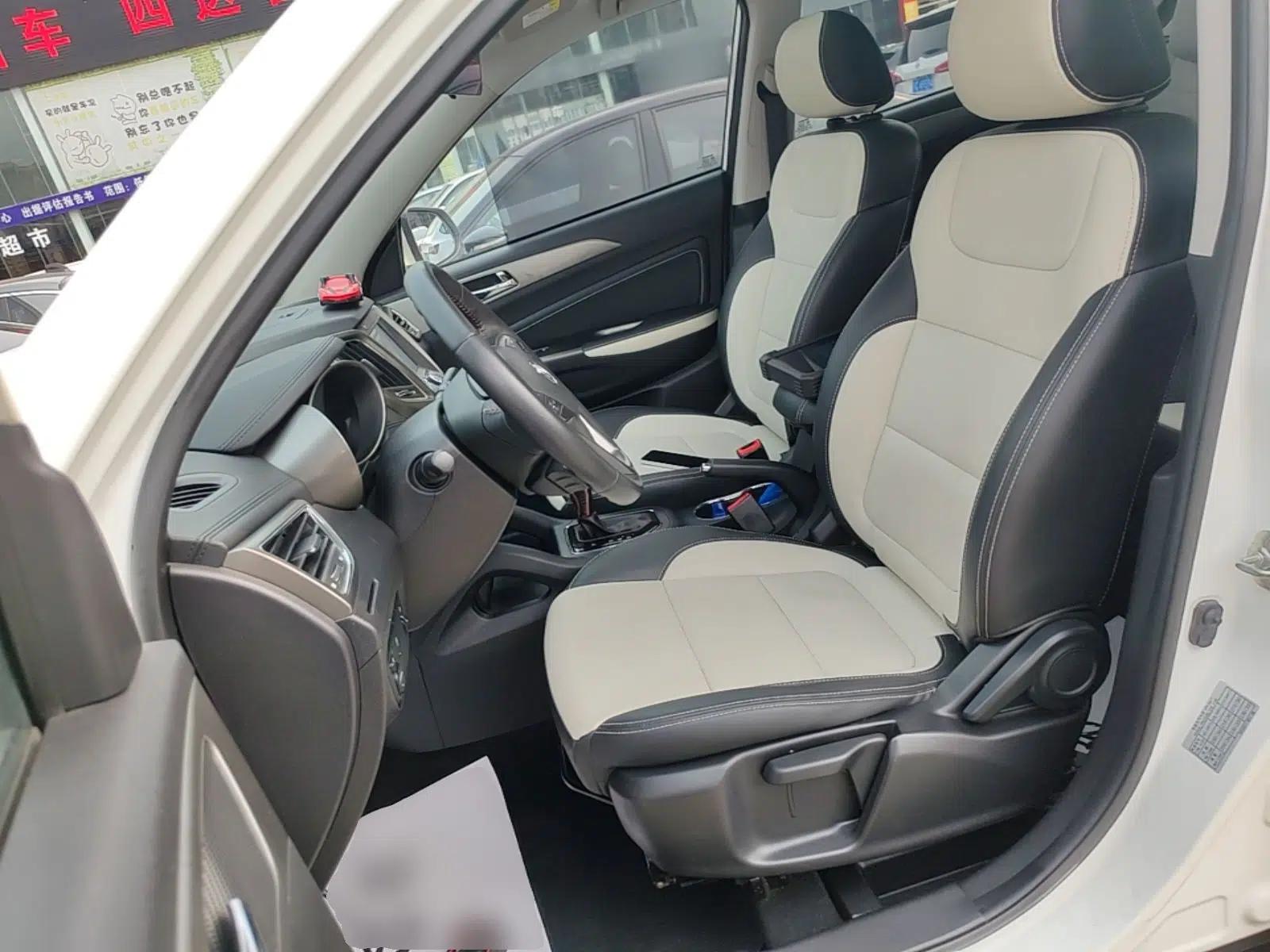 CHANGAN CS35 2017 1.6L Automatic Luxury Model — миниатюра 17