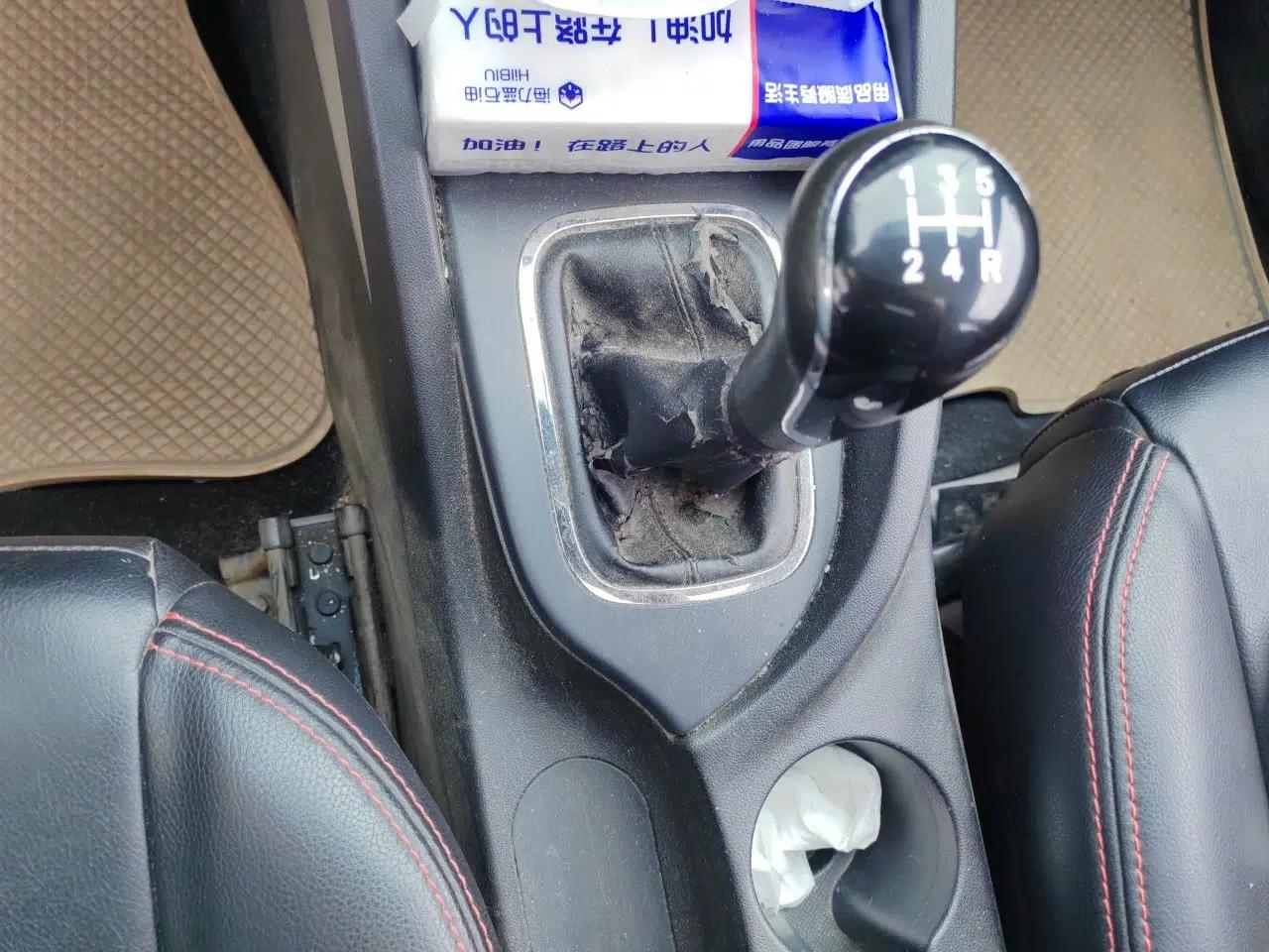 CHANGAN CS35 2014 1.6L Manual Luxury Model China V Standard — миниатюра 14