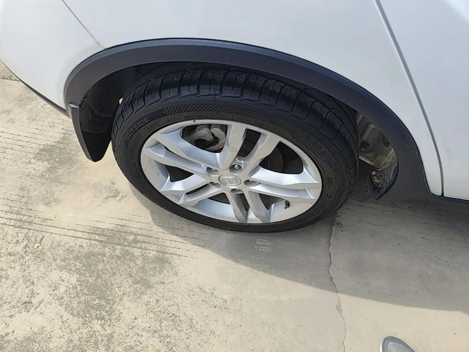 CHANGAN CS35 2017 1.6L Manual Luxury Model — миниатюра 11