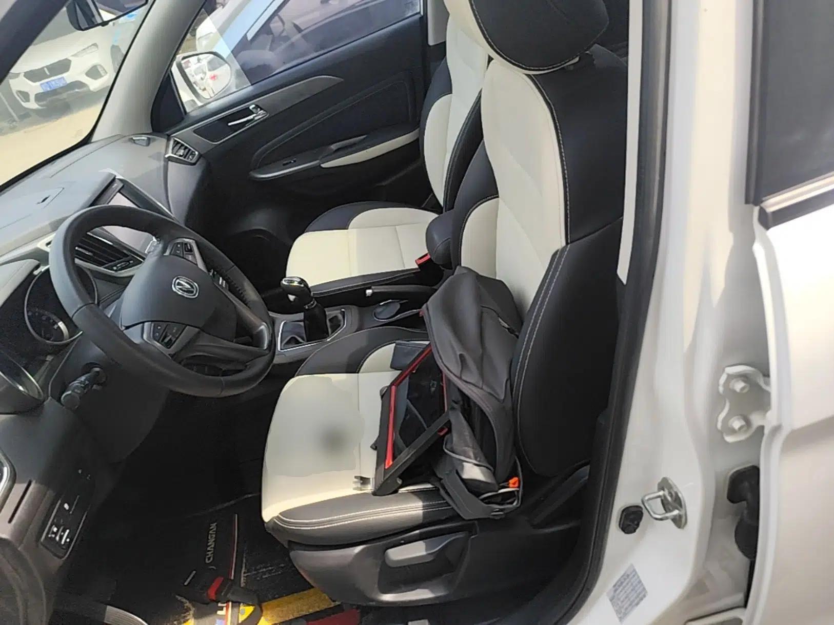 CHANGAN CS35 2017 1.6L Manual Luxury Model — миниатюра 17