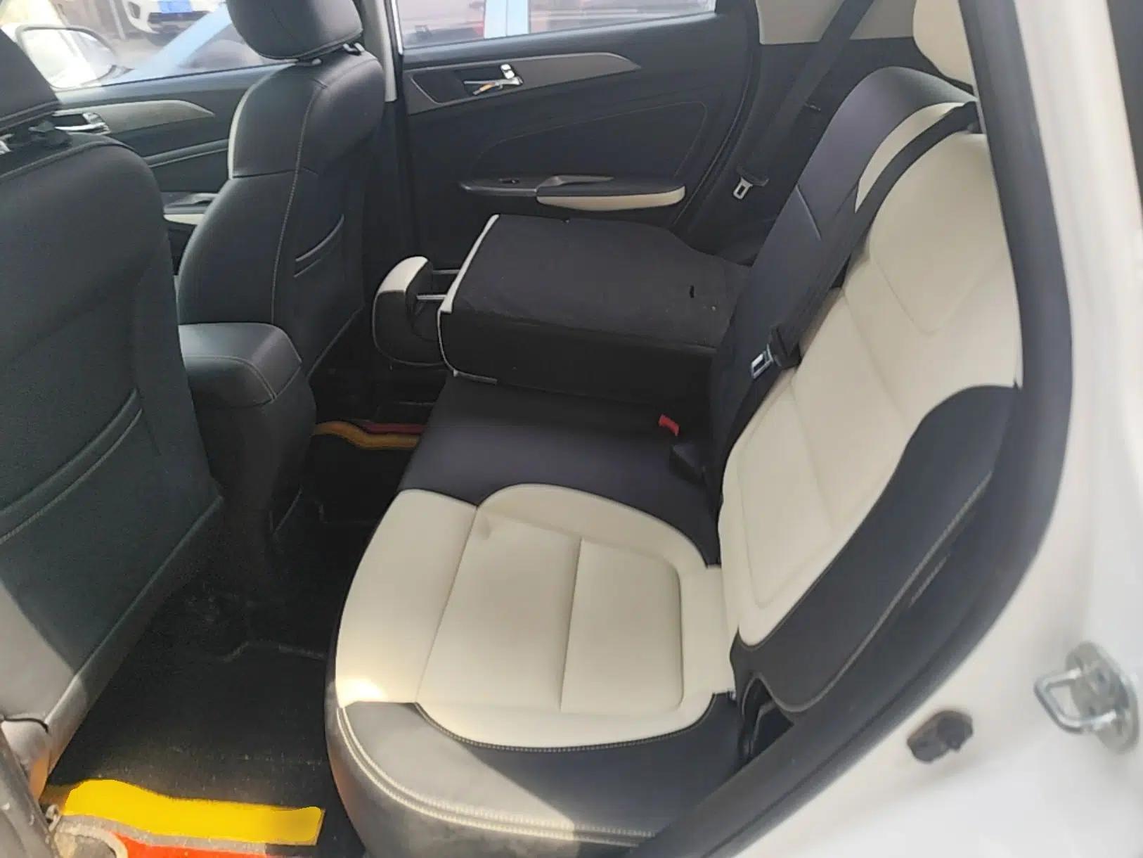 CHANGAN CS35 2017 1.6L Manual Luxury Model — миниатюра 20