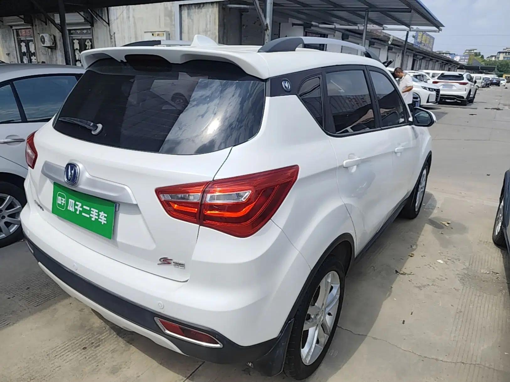 CHANGAN CS35 2017 1.6L Manual Luxury Model — миниатюра 6
