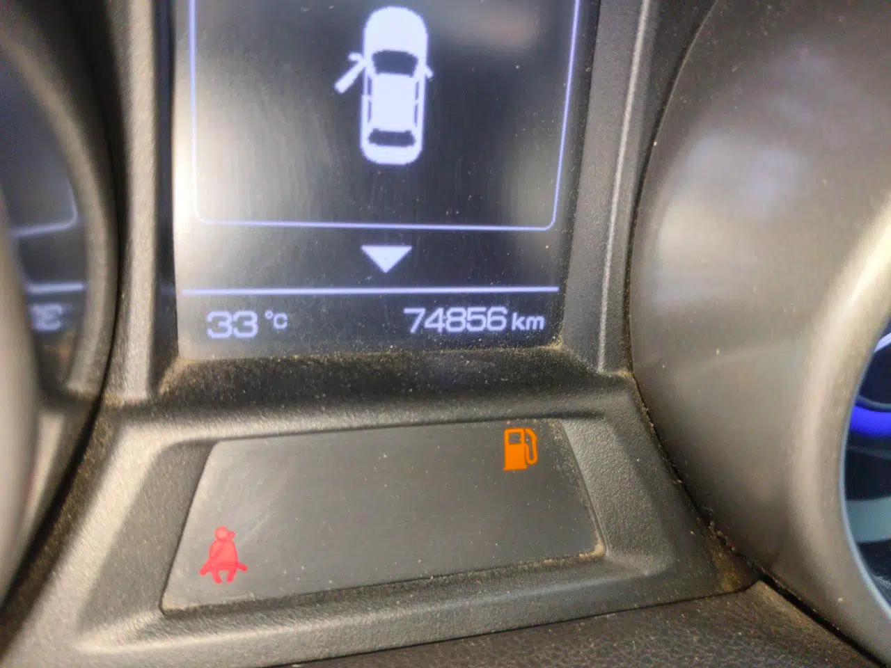 CHANGAN CS35 2017 1.6L Manual Luxury Model — миниатюра 12