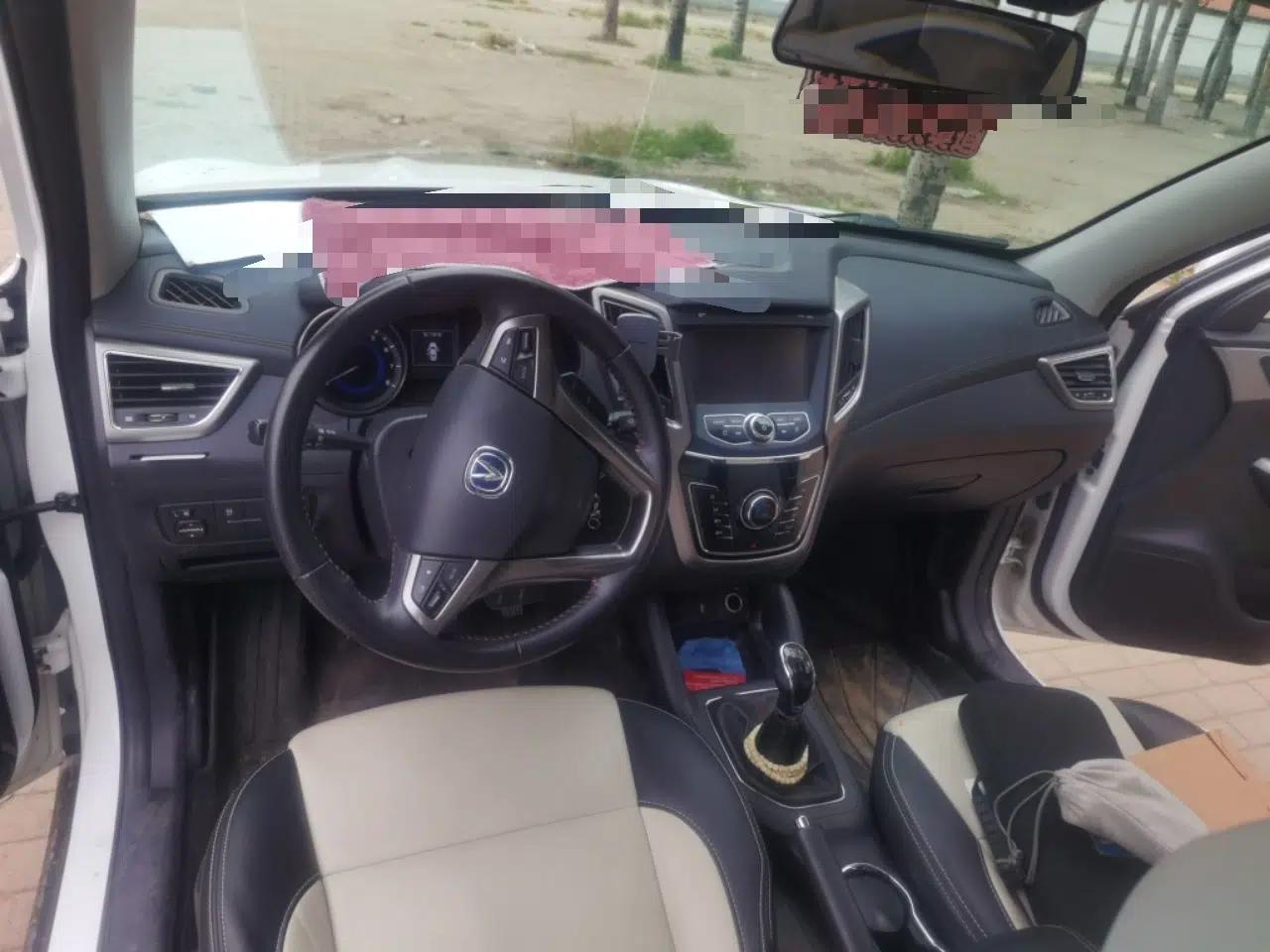 CHANGAN CS35 2017 1.6L Manual Luxury Model — миниатюра 9