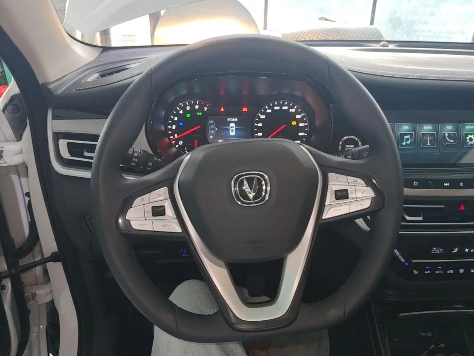 CHANGAN CS35PLUS 2019 1.6L Manual Chuanlian Edition — миниатюра 13