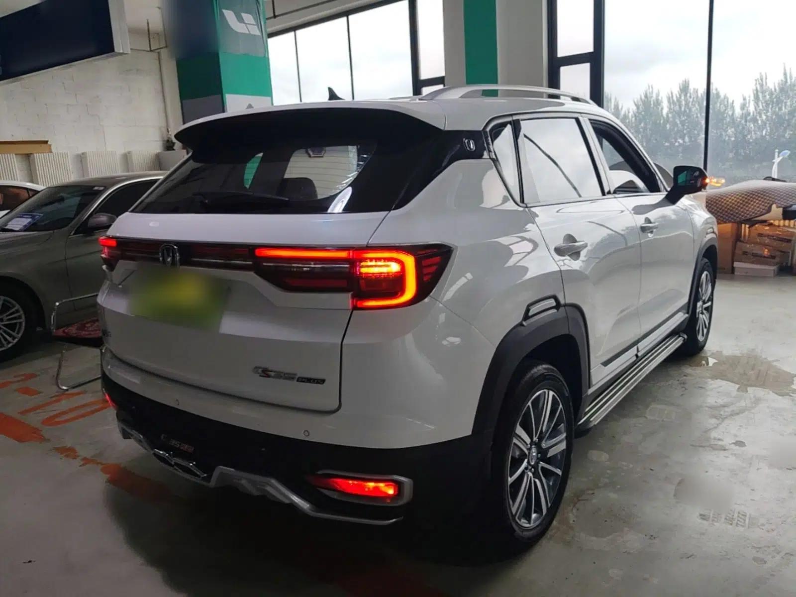 CHANGAN CS35PLUS 2019 1.6L Manual Chuanlian Edition — миниатюра 6
