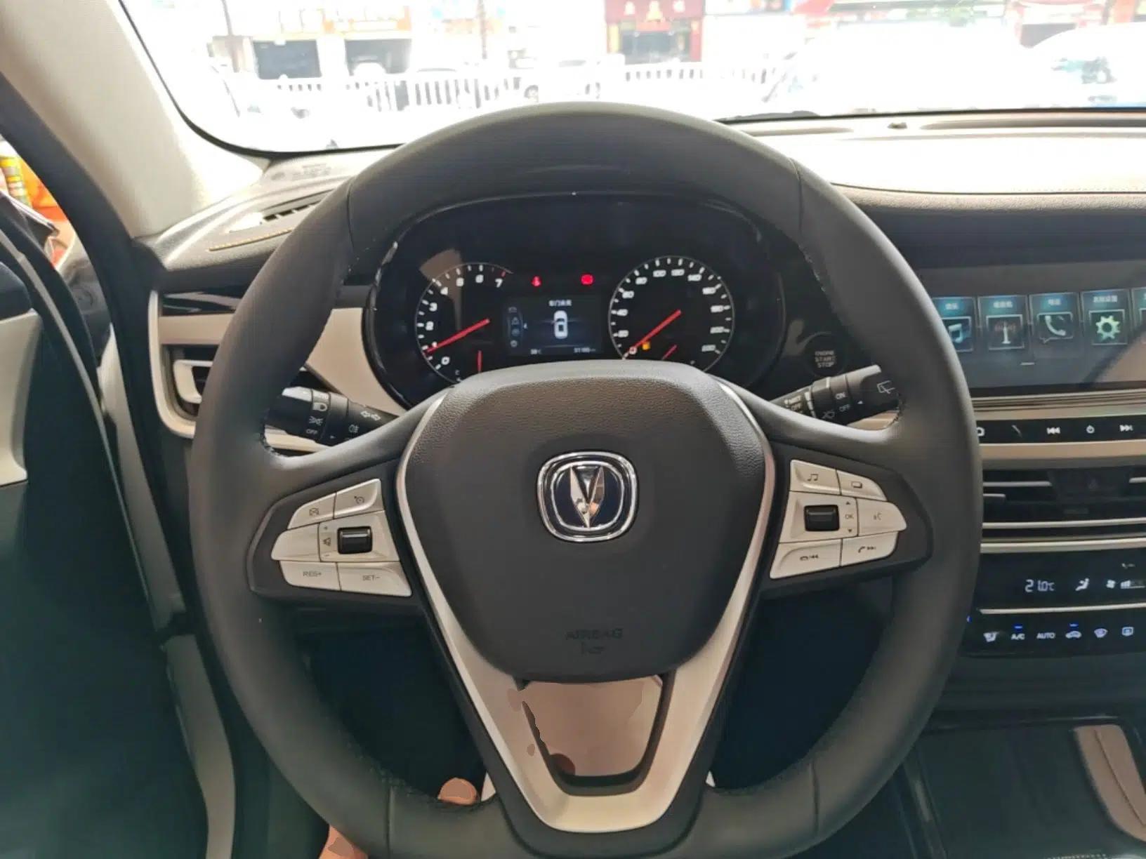 CHANGAN CS35PLUS 2019 1.6L Manual Chuanlian Edition — миниатюра 13
