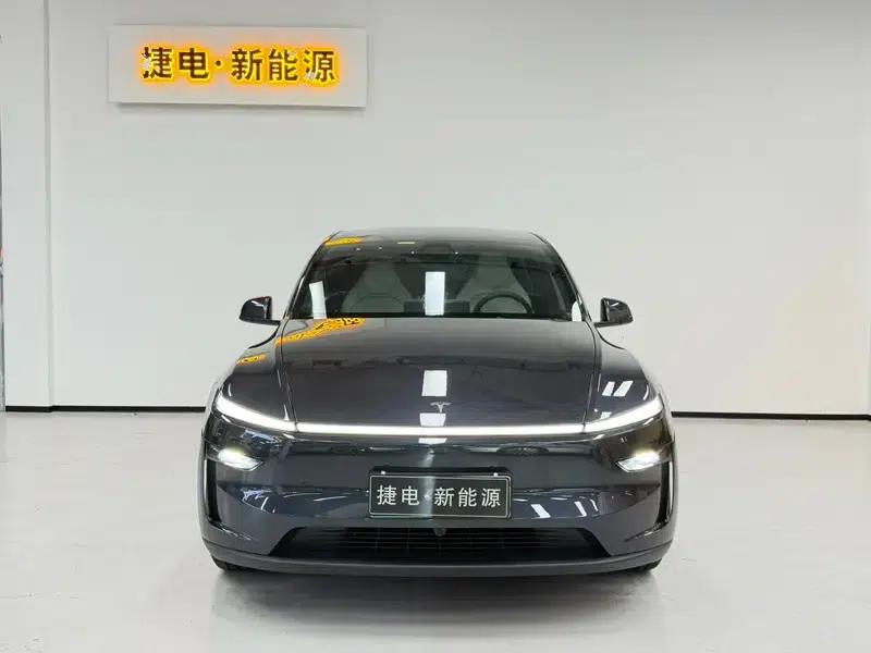 Model Y L 2026 Standard Edition — миниатюра 2
