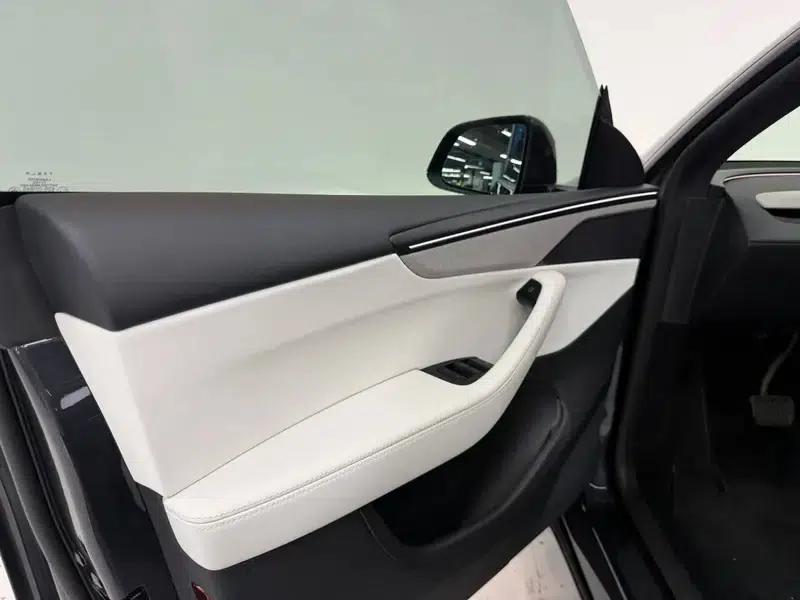 Model Y L 2026 Standard Edition — миниатюра 14