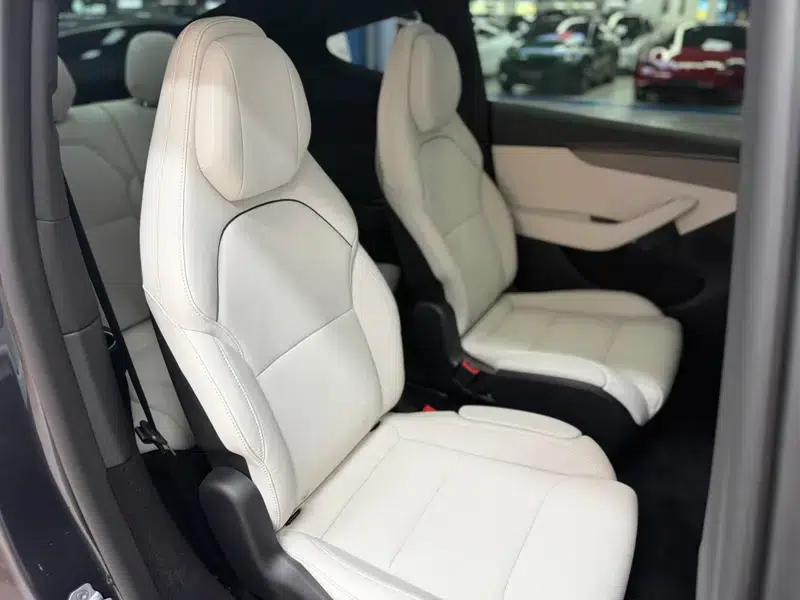 Model Y L 2026 Standard Edition — миниатюра 16