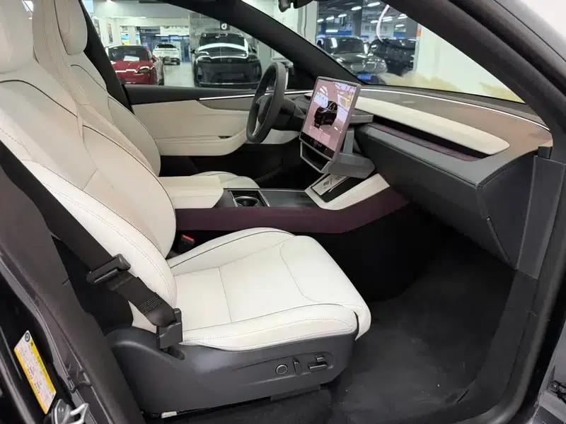 Model Y L 2026 Standard Edition — миниатюра 17