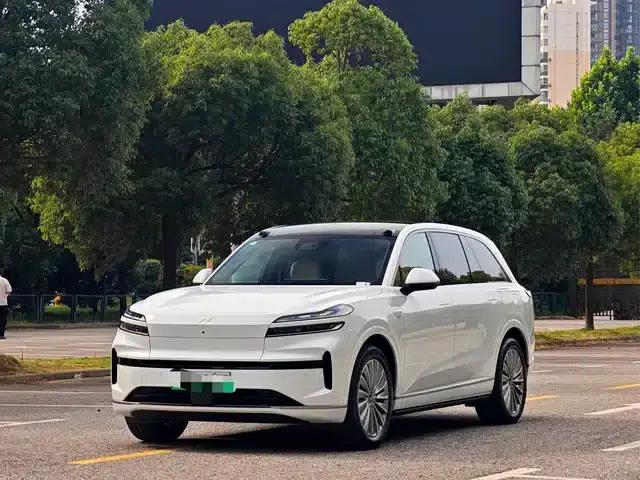 2025 Lado L90 Max Six-Seater