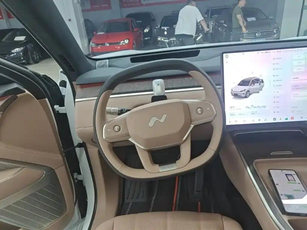2025 Chevrolet L90 Max 7-seater — миниатюра 11