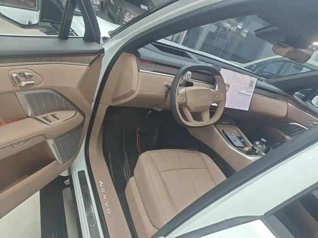 2025 Chevrolet L90 Max 7-seater — миниатюра 16