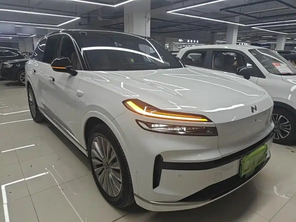 2025 Chevrolet L90 Max 7-seater — миниатюра 4