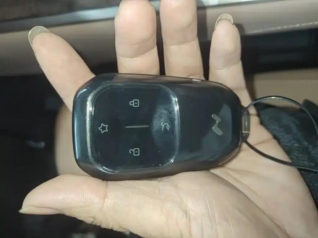 2025 Chevrolet L90 Max 7-seater — миниатюра 9