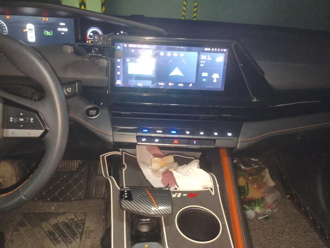 CHANGAN UNI-V iDD 2023 Zhidian iDD 1.5T 113km Smart & Fun Version (Rapid Edition) — миниатюра 13
