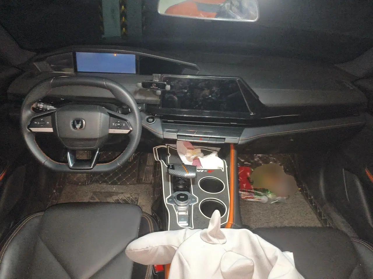 CHANGAN UNI-V iDD 2023 Zhidian iDD 1.5T 113km Smart & Fun Version (Rapid Edition) — миниатюра 9