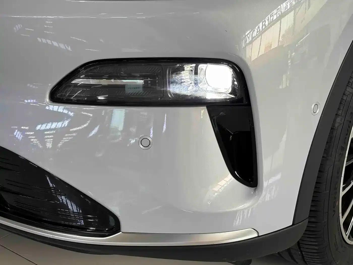 Leapmotor C11 2026 Pure Electric 640 LiDAR Smart Edition — миниатюра 3