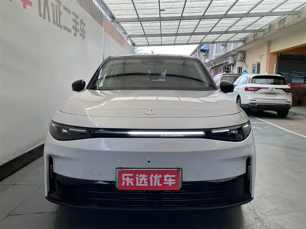 Leapmotor C10 2024 Model 210 Smart Edition — миниатюра 2