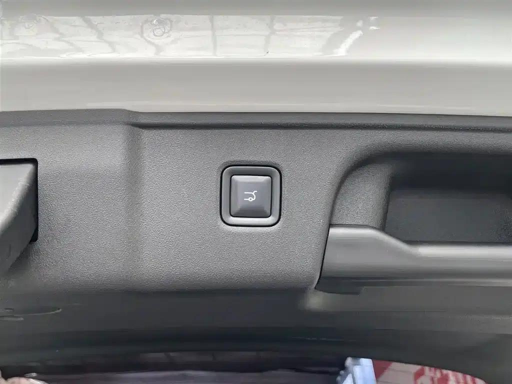 Leapmotor C10 2024 Model 210 Smart Edition — миниатюра 19