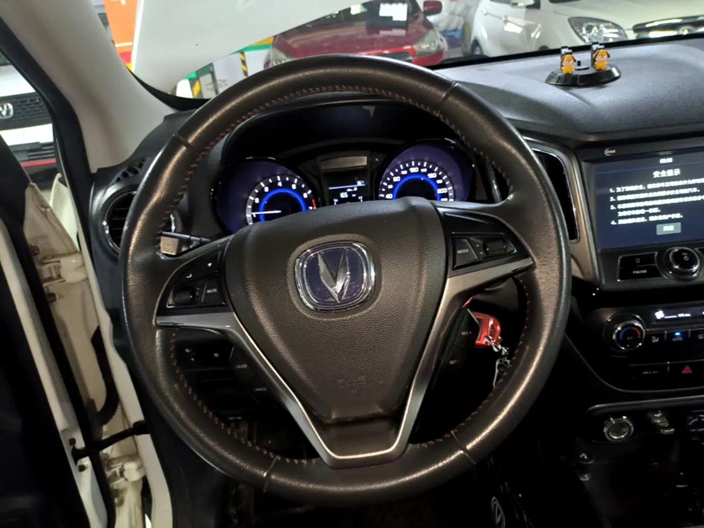 CHANGAN CS15 2016 1.5L Manual Luxury Edition — миниатюра 13