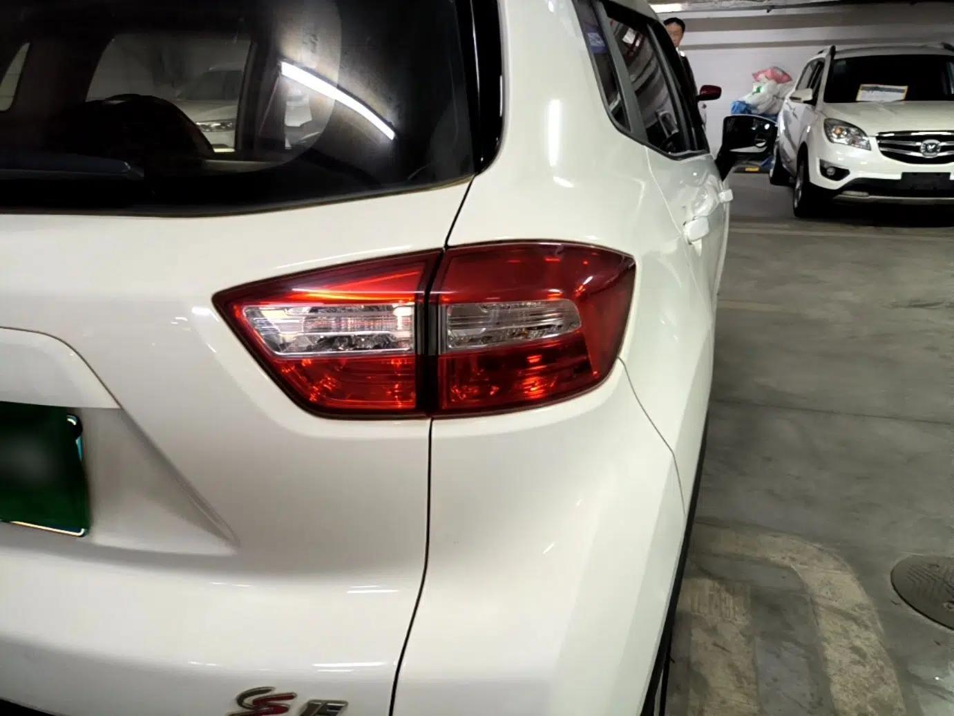 CHANGAN CS15 2016 1.5L Manual Luxury Edition — миниатюра 9