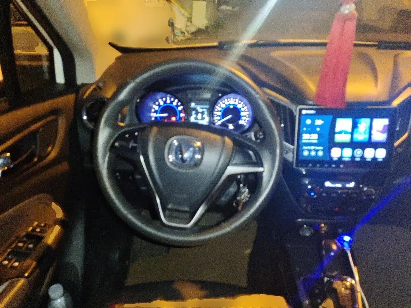 CHANGAN CS15 2016 1.5L Automatic Fashion Edition — миниатюра 10