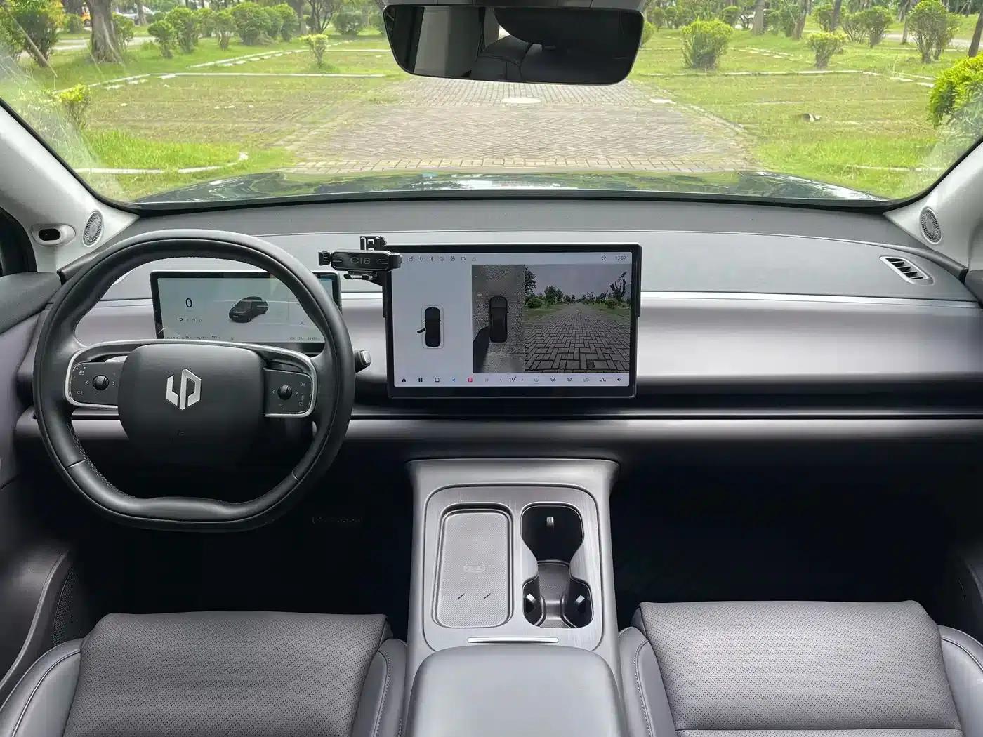 Leapmotor C16 2024 Range Extended 200 Premium Edition — миниатюра 9