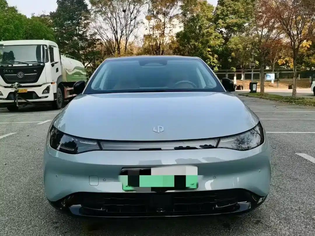 Leapmotor C01 2024 Pure Electric 525 Premium Edition — миниатюра 2