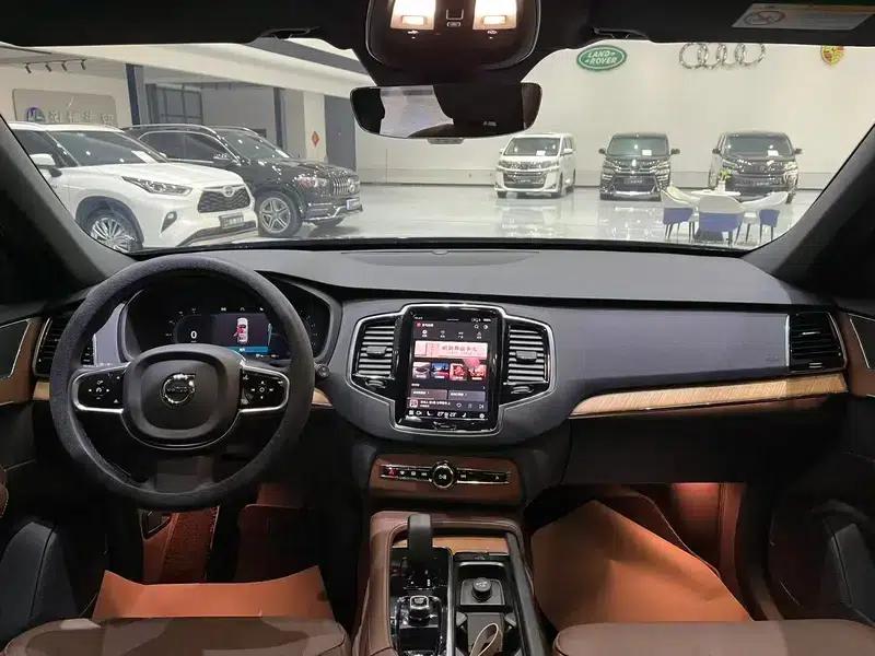 2025 Volvo XC90 B6 Inscription Luxury Edition 7-seater — миниатюра 12