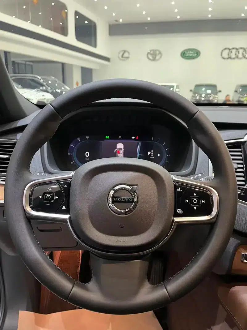 2025 Volvo XC90 B6 Inscription Luxury Edition 7-seater — миниатюра 13