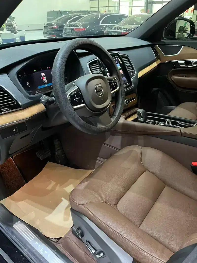 2025 Volvo XC90 B6 Inscription Luxury Edition 7-seater — миниатюра 7