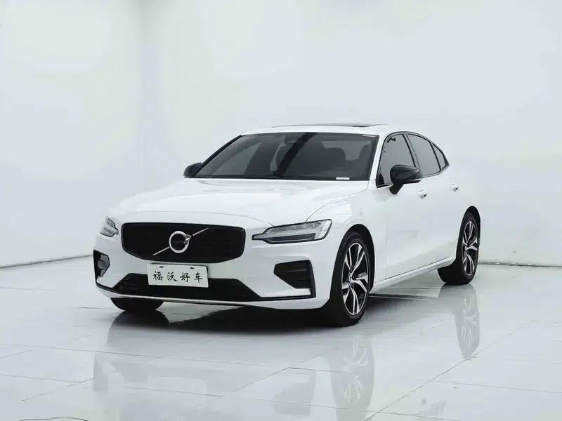 2025 Volvo S60 B4 Smart Sport Edition — миниатюра 1