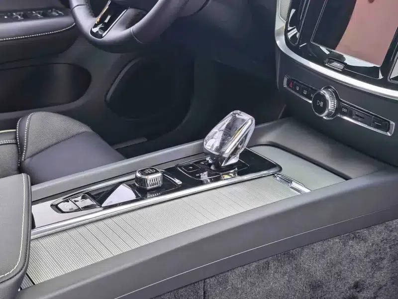 2025 Volvo S60 B4 Smart Sport Edition — миниатюра 11