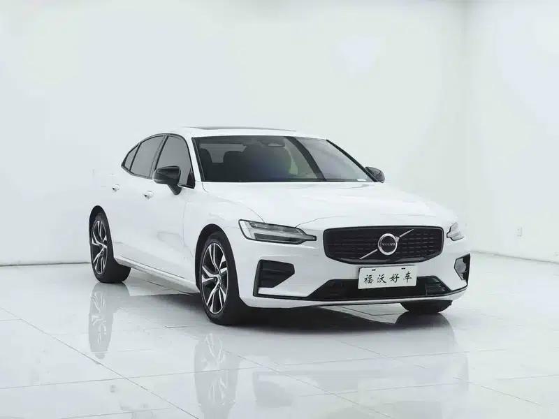 2025 Volvo S60 B4 Smart Sport Edition — миниатюра 3