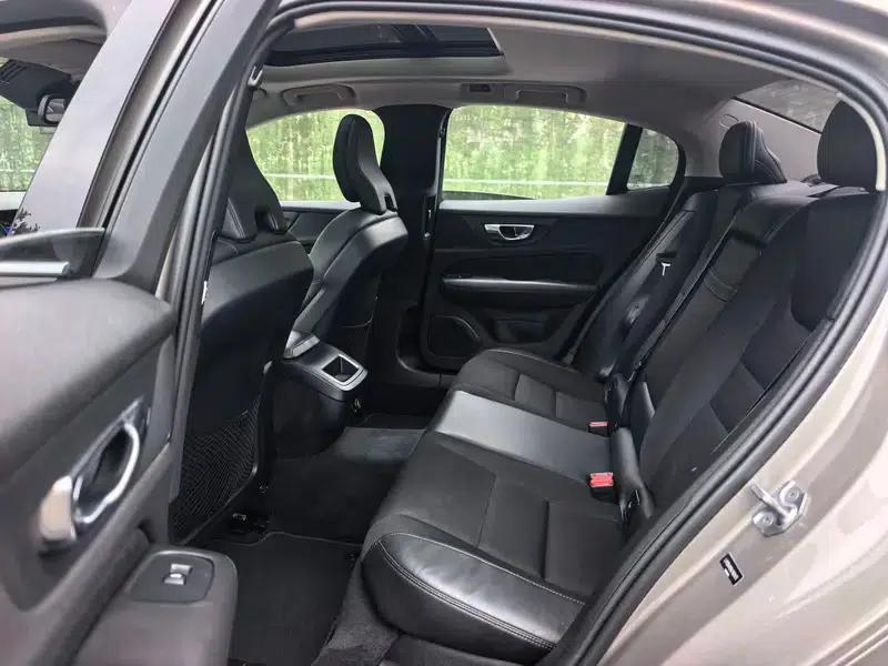 Volvo S60 2020 T3 Smart Luxury Edition — миниатюра 20