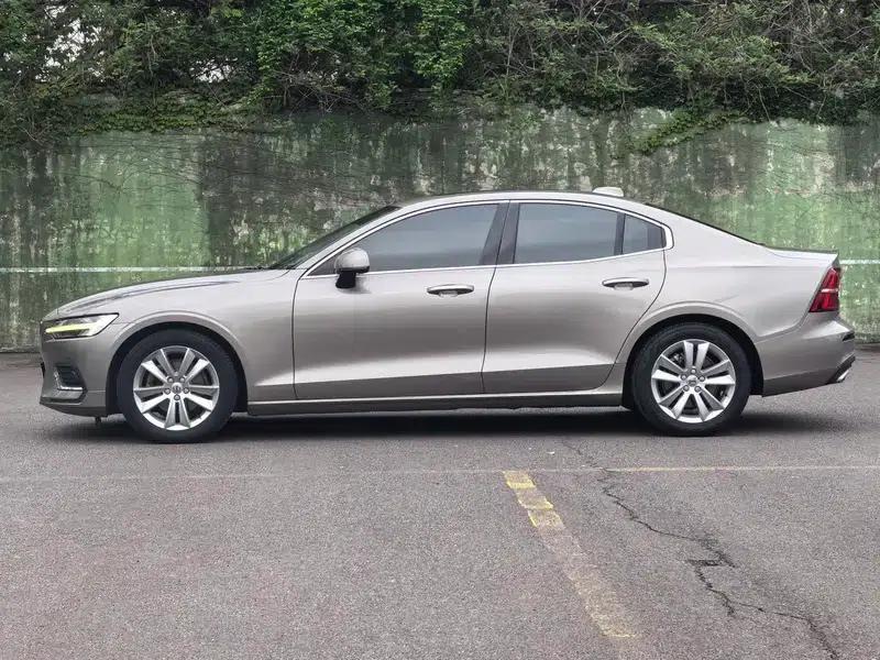 Volvo S60 2020 T3 Smart Luxury Edition — миниатюра 4