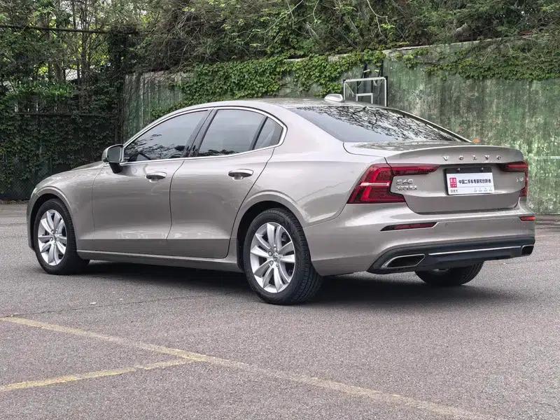 Volvo S60 2020 T3 Smart Luxury Edition — миниатюра 5