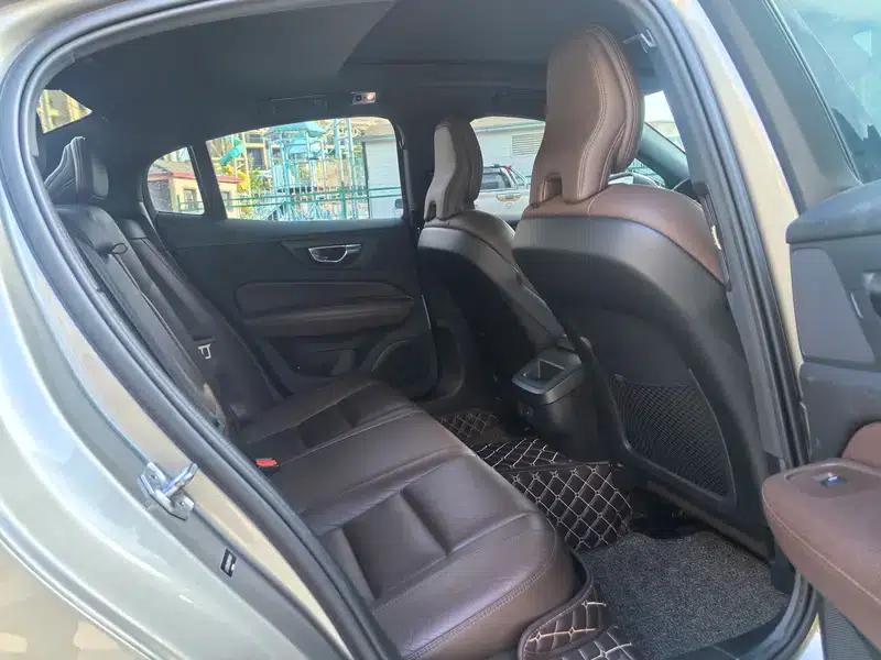 2022 Volvo S60 B4 Smart Luxury Edition — миниатюра 34
