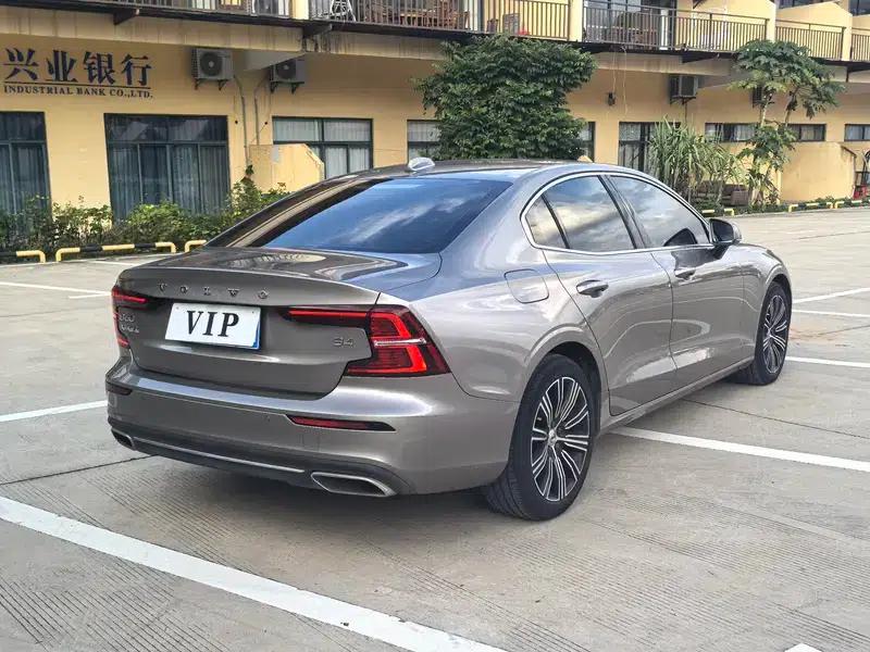 2022 Volvo S60 B4 Smart Luxury Edition — миниатюра 6