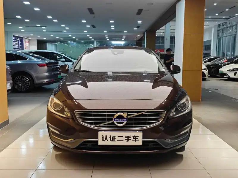 2017 Volvo S60L T4 Smart Edition — миниатюра 2