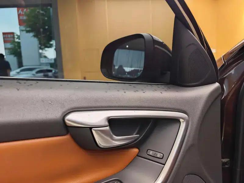 2017 Volvo S60L T4 Smart Edition — миниатюра 13