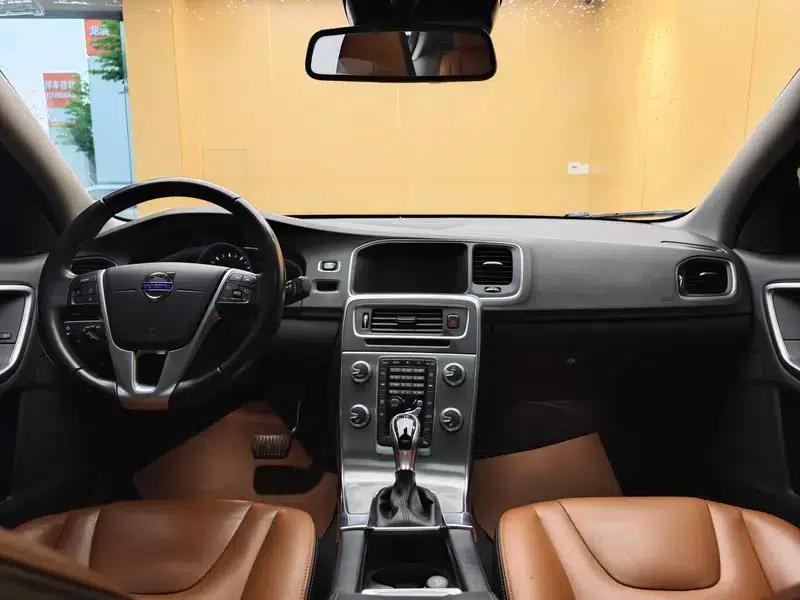 2017 Volvo S60L T4 Smart Edition — миниатюра 19