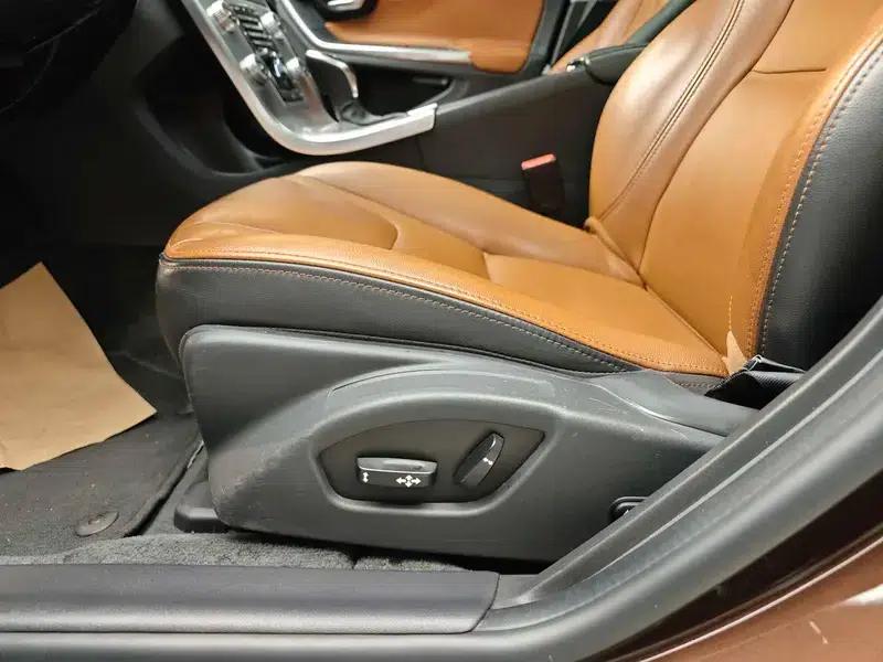 2017 Volvo S60L T4 Smart Edition — миниатюра 27